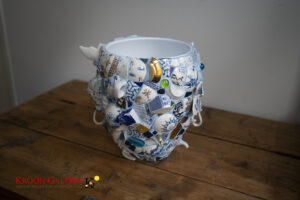 Blue blue blue and gold 2 - annemarie Sybrandy - Kroon Gallery